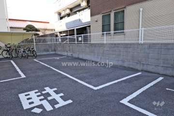 敷地内駐車場（屋外平面式）