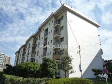 公社千里山田A団地A-7棟の外観（北西側から）