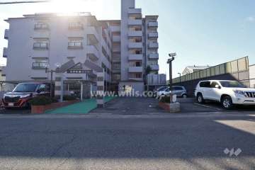 駐車場出入り口