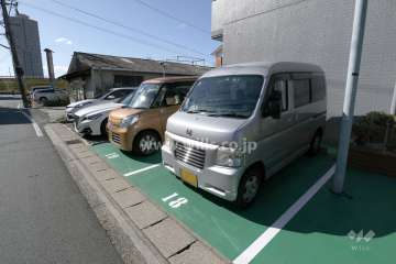 敷地内駐車場（屋外平面式）