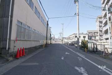 敷地南側の前面道路