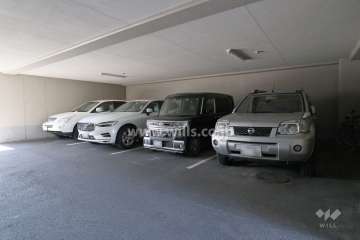 敷地内駐車場（屋内平面式）