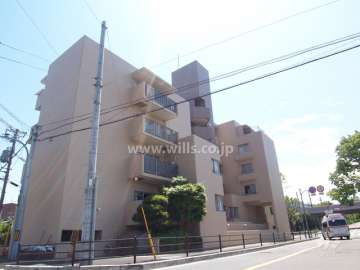 藤白台ロイヤルマンションの外観(北東側から)