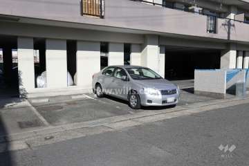 敷地内駐車場（屋外平面式）