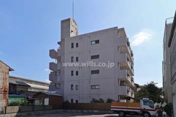 シャトー川中西の外観（南西側から）