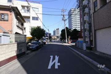 敷地北西側の前面道路