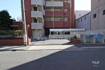 駐車場出入り口・敷地内駐車場（屋外平面式）