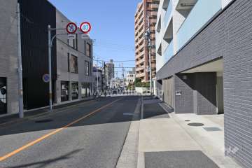 敷地南西側の前面道路