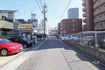 敷地北側の前面道路