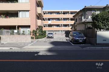 駐車場出入り口・敷地内駐車場（屋外平面式）