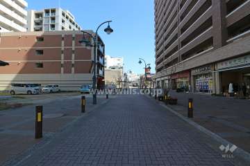 敷地北西側の前面道路