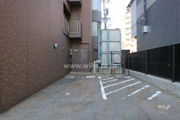 敷地内駐車場（屋外平面式）