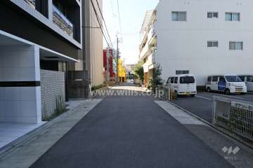 敷地北西側の前面道路