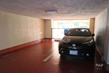 敷地内駐車場（屋内平面式）