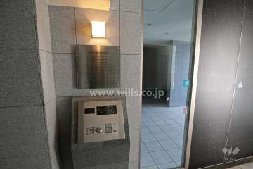 オートロックの操作盤、案内板