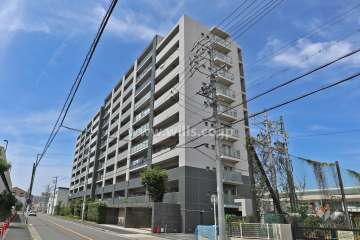 ロイヤルクレスト志賀公園の外観（南東側から）
