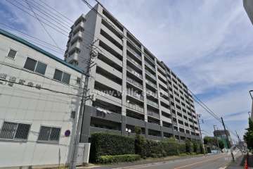 ロイヤルクレスト志賀公園の外観（南西側から）