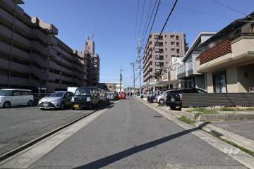 敷地北側の前面道路