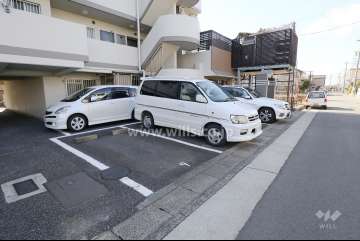 敷地内駐車場（屋外平面式）
