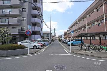 敷地北側の前面道路