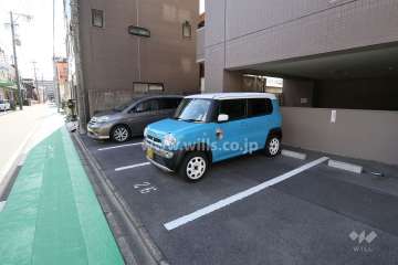 敷地内駐車場（屋外平面式）