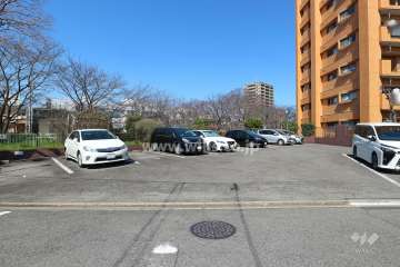 駐車場出入り口・敷地内駐車場（屋外平面式）