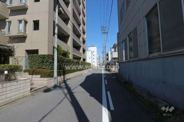 敷地南東側の前面道路
