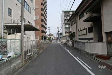 敷地南東側の前面道路