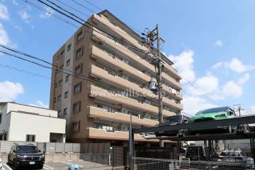 ファミリアーレ城北の外観（南西側から）