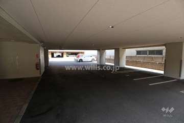 敷地内駐車場（屋内平面式、屋外平面式）
