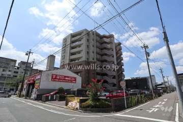 ライオンズマンション天道町の外観（北東側から）