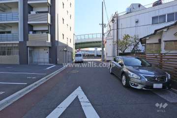 敷地南西側の前面道路