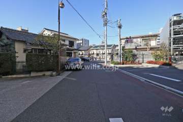 敷地南西側の前面道路
