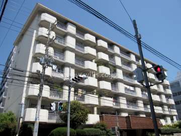 チサンマンション第１江坂の外観（南西側から）