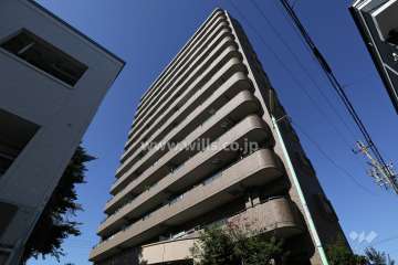 ライオンズマンション大曽根西の外観（南東側から）