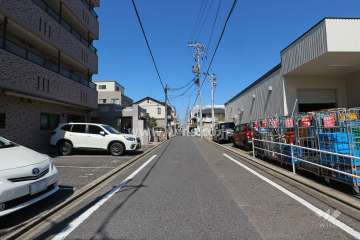 敷地東側の前面道路