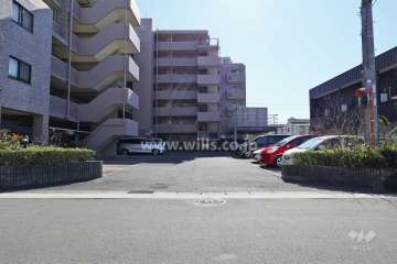 駐車場出入り口