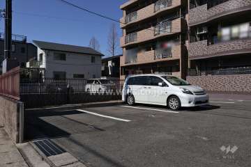 敷地内駐車場（屋外平面式）