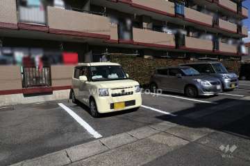 敷地内駐車場（屋外平面式）