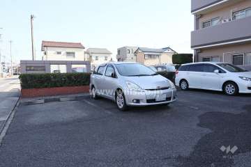 敷地内駐車場（屋外平面式）