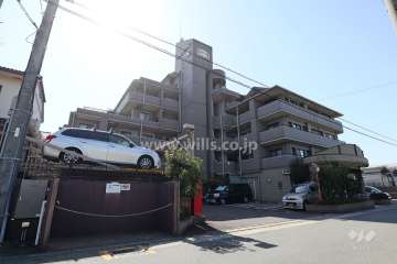 ライオンズマンション楠の外観（北東側から）