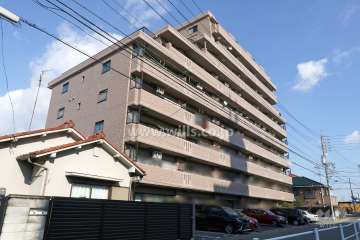 ネオハイツ楠2の外観（南西側から）