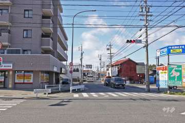 敷地北側の前面道路