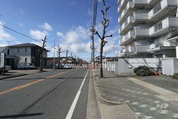 敷地南西側の前面道路