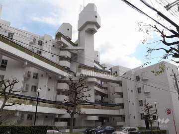 千里山ロイヤルマンション1番街Ａ棟の外観（北側から）