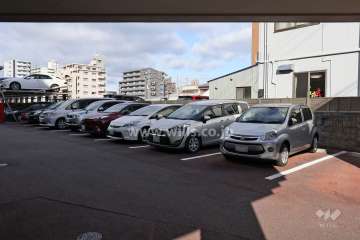 敷地内駐車場（屋外平面式）