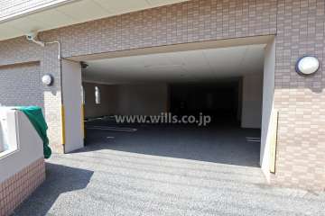 駐車場出入り口・敷地内駐車場（屋内平面式）