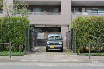 敷地内駐車場（屋外平面式）