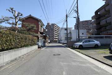 敷地北西側の前面道路（福徳成願寺北線）