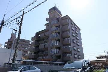宝マンションシーダ福徳の外観（北西側から）